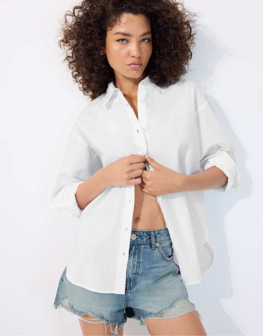 Stradivarius Adjustable regular poplin shirt in white, 2 of 4