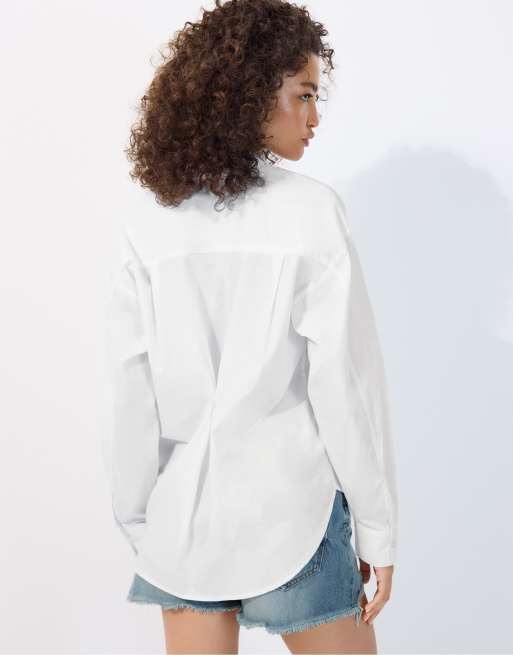 Stradivarius Adjustable regular poplin shirt in white, 3 of 4