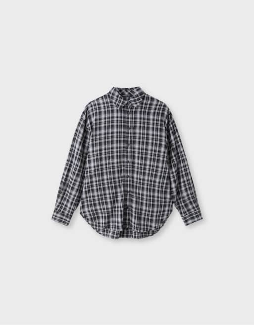 Stradivarius Adjustable regular shirt in black, 6 of 7