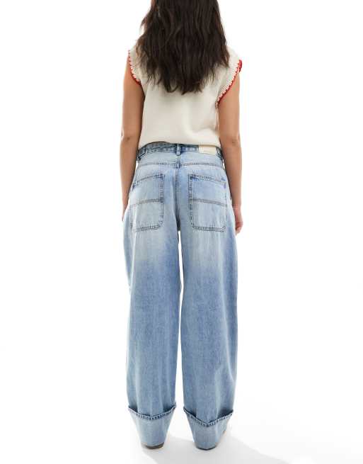 Stradivarius adjustable waist barrel jeans in medium wash blue, 2 of 5