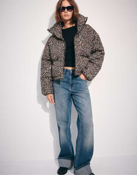 Stradivarius Animal print high-neck padded cropped jacket in mid beige - view 1