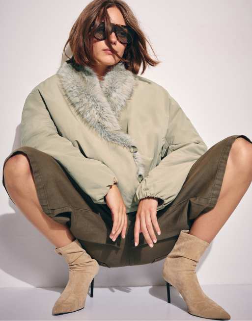 Stradivarius ankelboots i mockaimitation med stilettklack i beige, 2 av 6