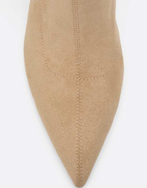 Stradivarius ankelstøvler med stilethæl i imiteret ruskind i beige, 5 af 6