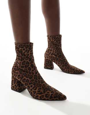 Stradivarius - Ankle-Boots mit Leopardenmuster und Absatz-Bunt