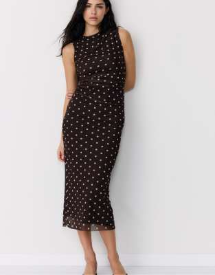 Stradivarius - Ärmelloses Midikleid aus Tüll in Braun-Brown