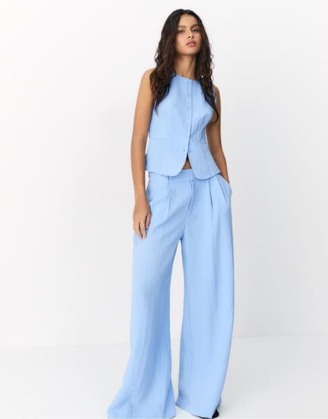 Stradivarius – Ärmelloses Top in Blau mit Knöpfen - view 1