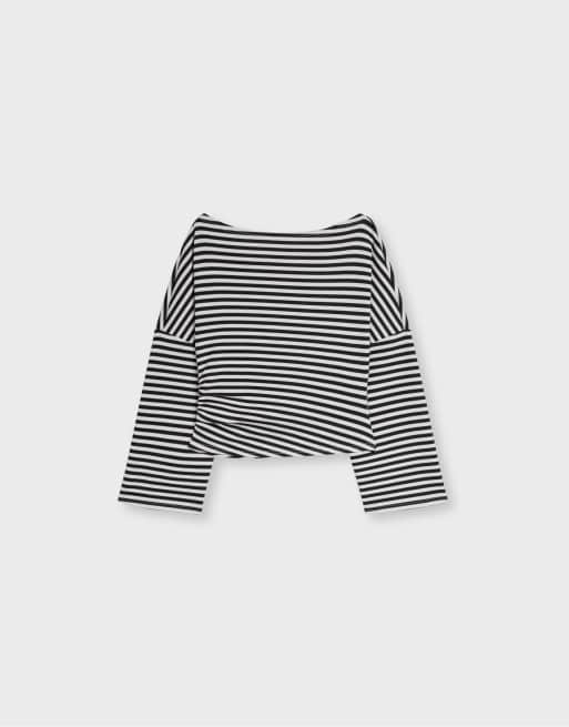 Stradivarius Asymmetric cropped sweatshirt in stone, 6 of 6