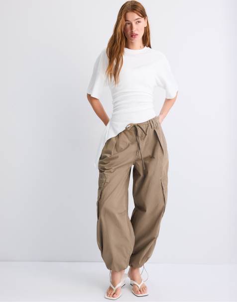 Stradivarius Asymmetric short sleeve t-shirt in ecru - view 1