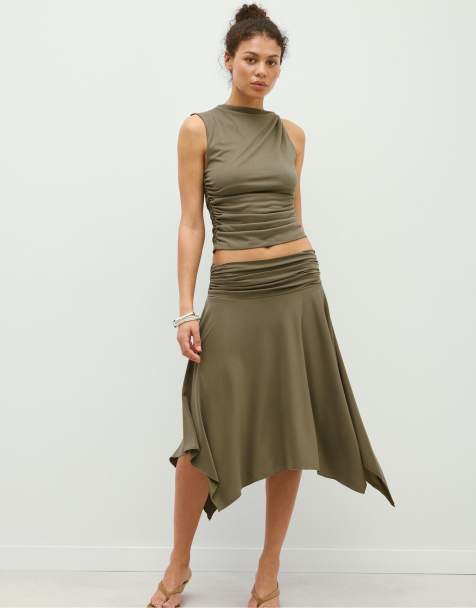 Stradivarius - Asymmetrische midi rok in kaki - view 1