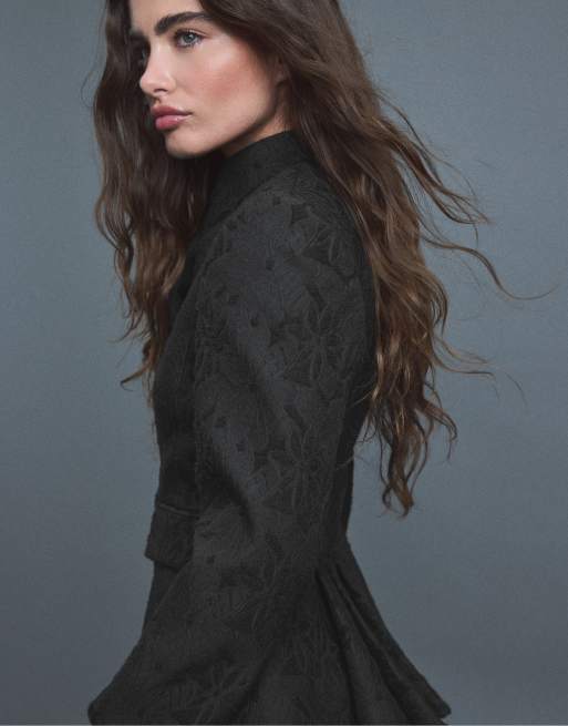 Stradivarius asymmetrische suède jacquard blazer in zwart, 5 van 7