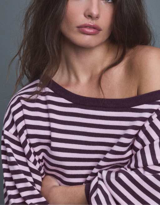 Stradivarius asymmetrische trui met geribbelde zoom in aubergine, 4 van 7
