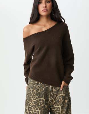 Stradivarius - Asymmetrischer Strickpullover in Braun-Brown