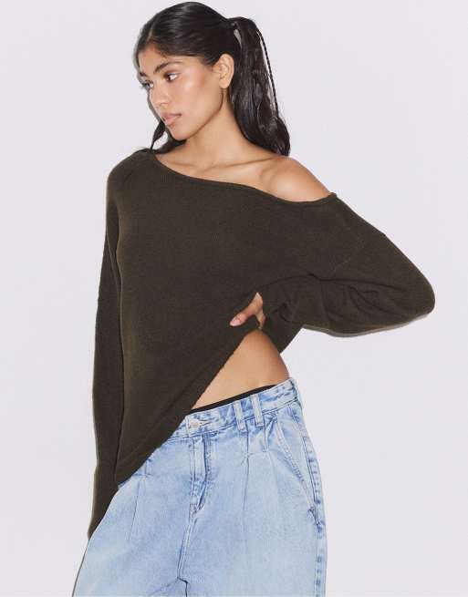 Stradivarius – Asymmetrischer Strickpullover in Braun, 5 von 7