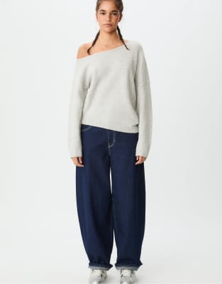 Stradivarius - Asymmetrischer Strickpullover in meliertem Grau