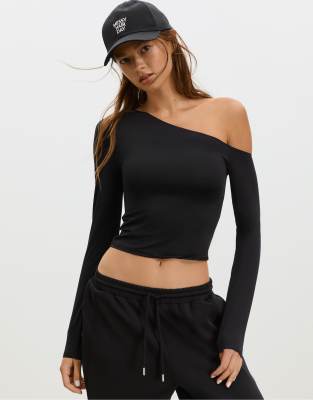 Stradivarius - Asymmetrisches T-Shirt aus Polyamid in Schwarz