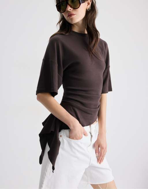 Stradivarius asymmetrisk t-shirt med korta ärmar i brun, 2 av 7