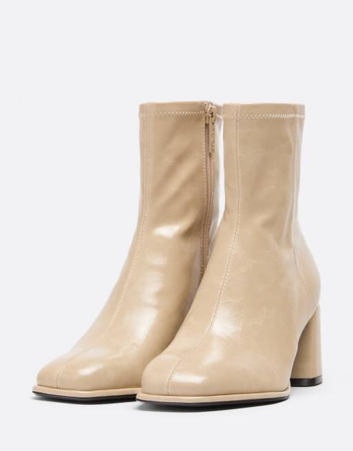 Stradivarius åtsittande skaft ankelboots med klack i beige, 3 av 5