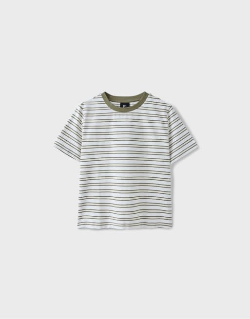 Stradivarius B01 reguläres gestreiftes T-Shirt in Khaki, 6 von 7