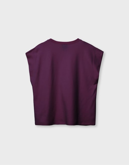 Stradivarius B06 basic dropped-shoulder t-shirt in dark purple, 7 of 7