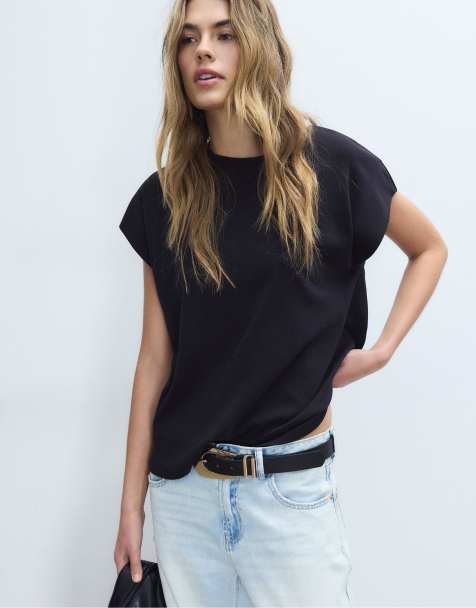 Stradivarius – B06 Basic – Svart t-shirt med sänkt axelsöm - view 1