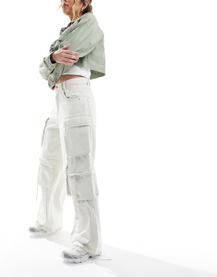 Stradivarius Baggy Utility Jeans In Off-white