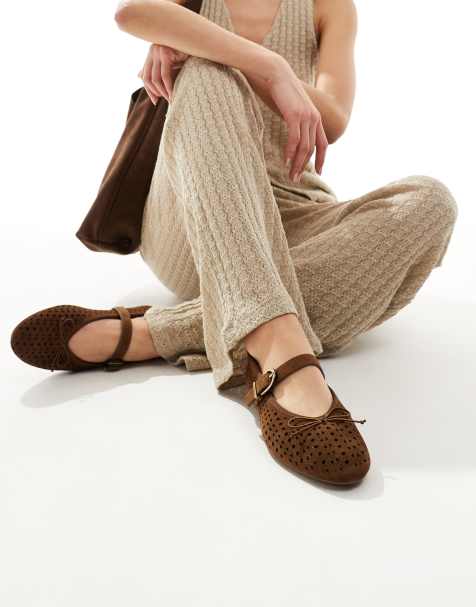 Stradivarius – Ballerinas aus Leder in Braun - view 1