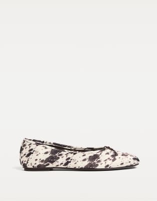 Stradivarius - Ballerinas mit mehrfarbigem Animalprint-Bunt