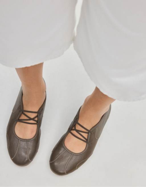 Stradivarius ballerinasneakers med elastisk kant i khaki, 2 av 6