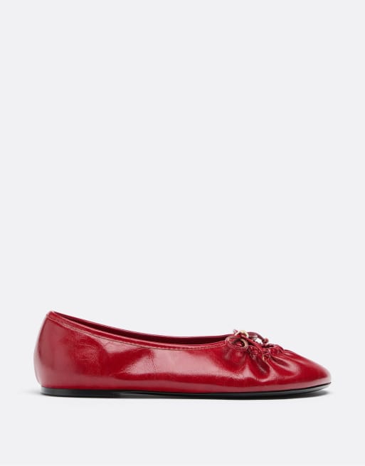 Stradivarius ballerine rosse con dettaglio cut-out, 1 di 5