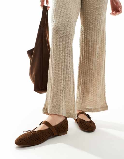 Stradivarius ballet shoe in brown leather
