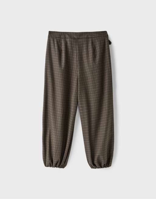 Stradivarius ballonbroek met gesp in beige, 7 van 7