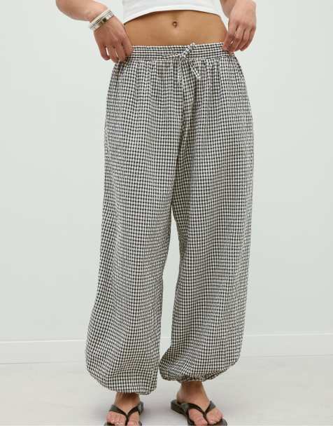 Stradivarius – Ballonhose in Ecru kariert - view 1