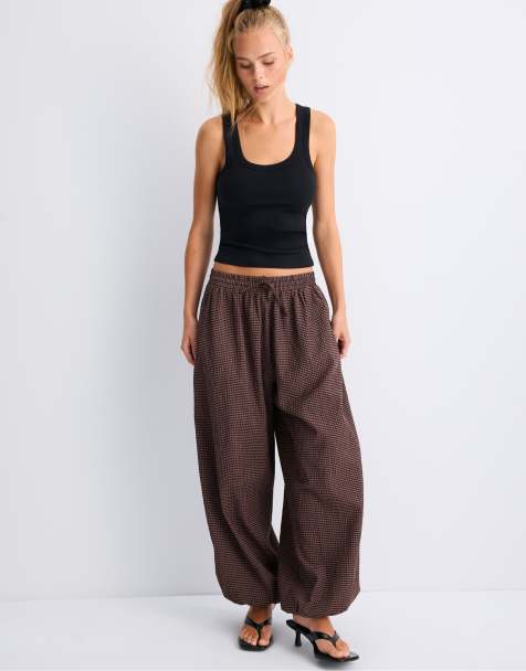 Stradivarius Balloon check trousers in pale camel - view 1