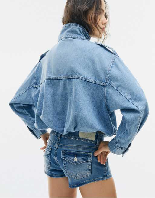 Stradivarius Balloon denim jacket in medium light blue denim, 3 of 7
