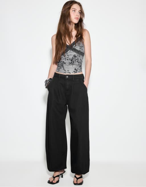 Stradivarius Balloon jeans in black denim wash, 5 of 7