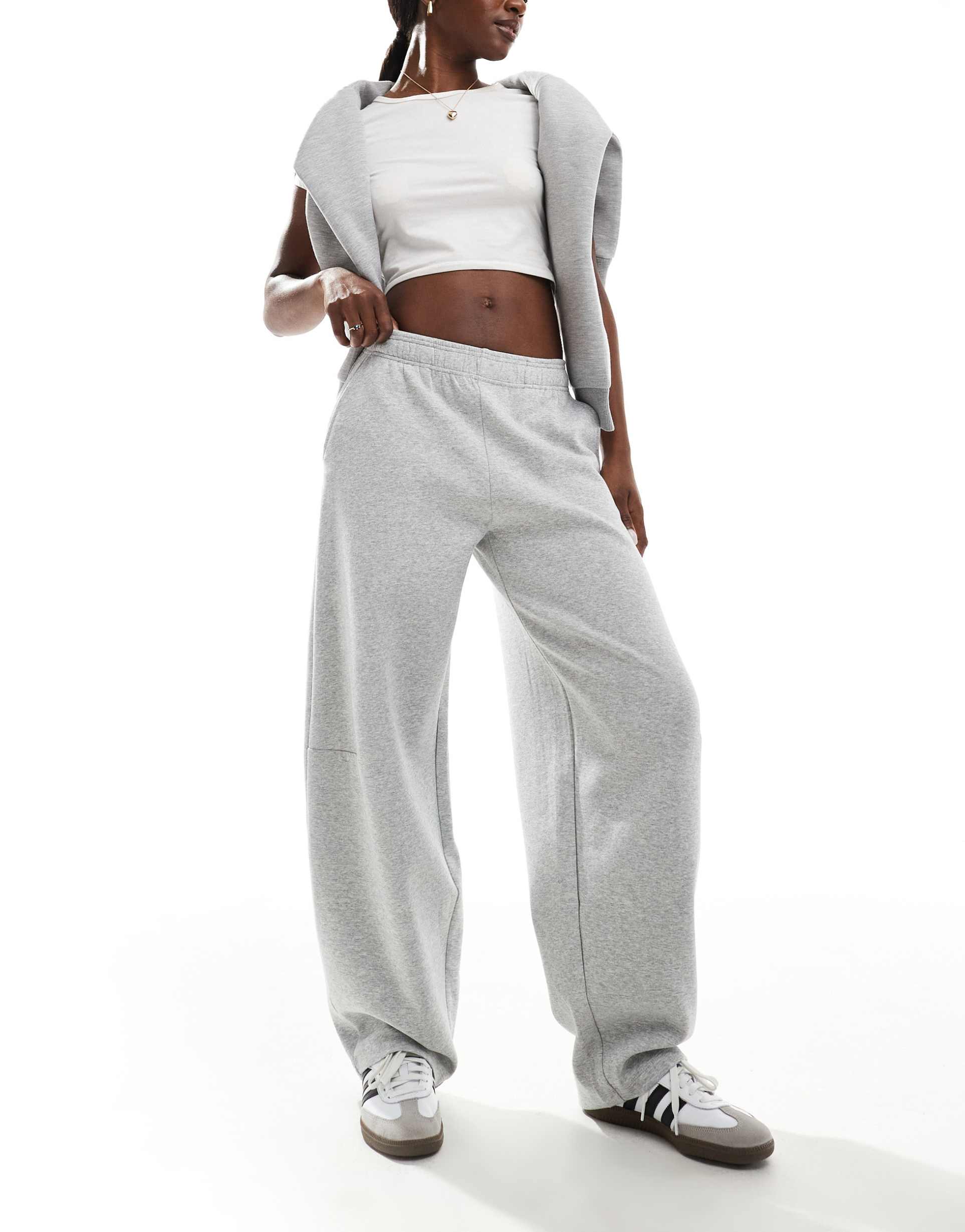 stradivarius balloon sweatpants in gray