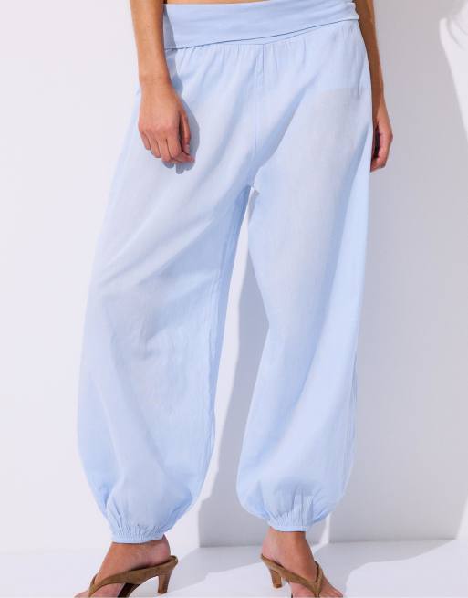 Stradivarius Balloon trousers with turn-down waist in sky blue, 4 of 4