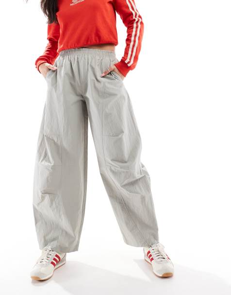 Stradivarius – Barrel-Fallschirmhose in Grau - view 1