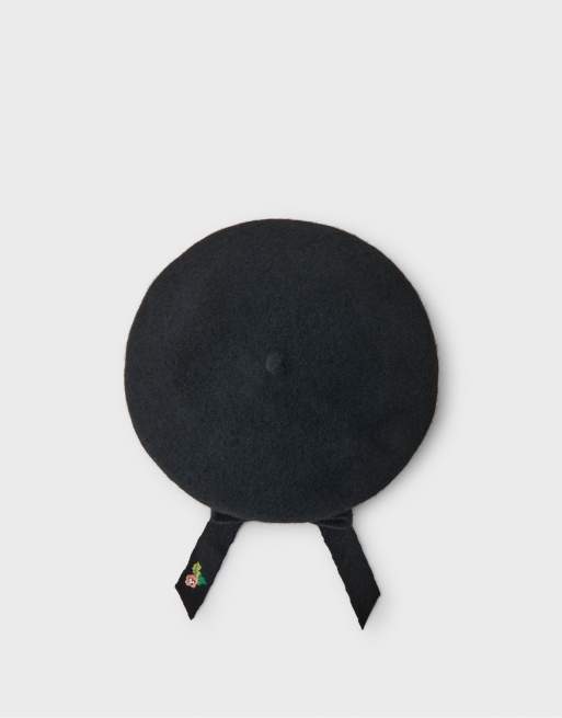 Stradivarius basco con fiocco nero, 4 di 4