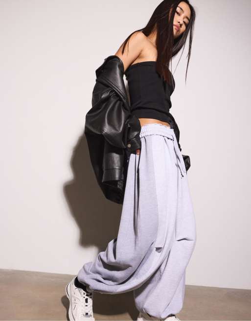 Stradivarius Basic bandeau top in black, 2 of 4