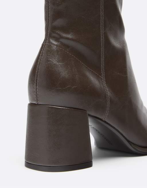 Stradivarius basic enkellaarzen met halfhoge hak in grijs, 6 van 6