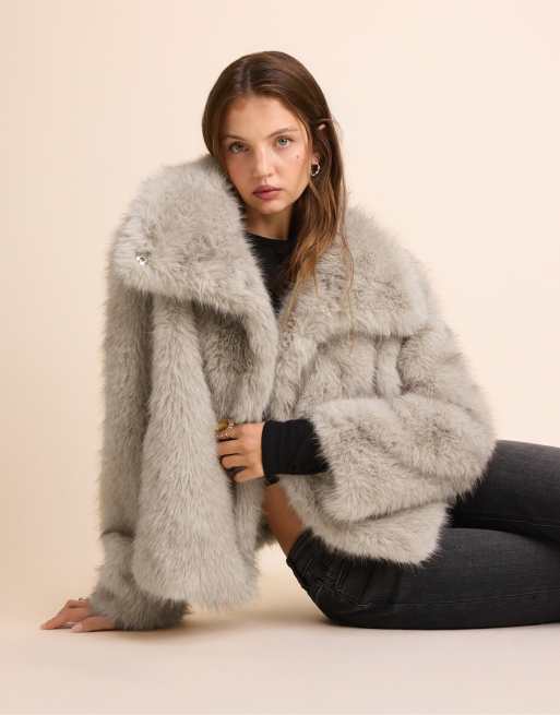 Stradivarius Basic faux fur high neck jacket in stone, 5 of 7