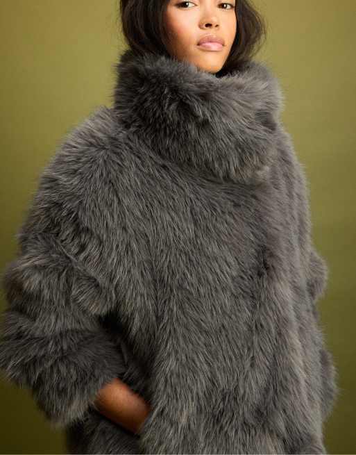 Stradivarius Basic Faux-Fur-Jacke mit hohem Kragen in Dunkelgrau, 4 von 7