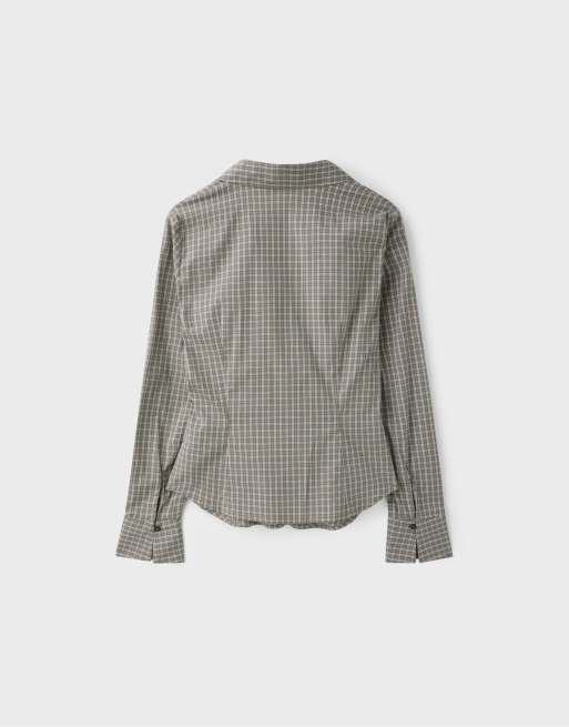Stradivarius Basic fitted shirt in khaki, 7 of 7
