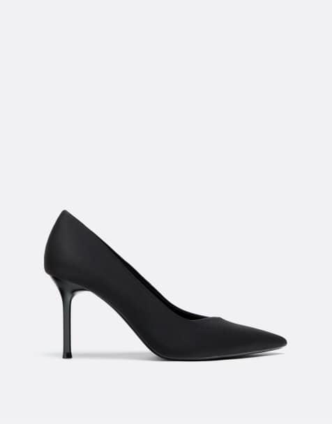 Stradivarius basic gesloten pumps in zwart - view 1
