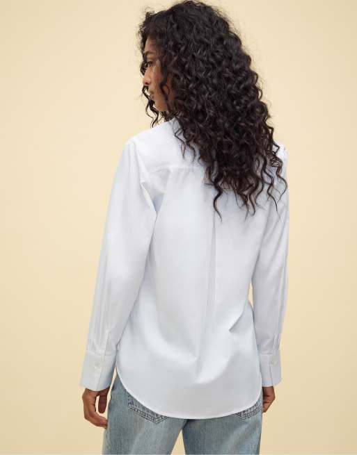 Stradivarius – Basic-Hemdbluse aus weißem Popeline mit Tasche, 3 von 4