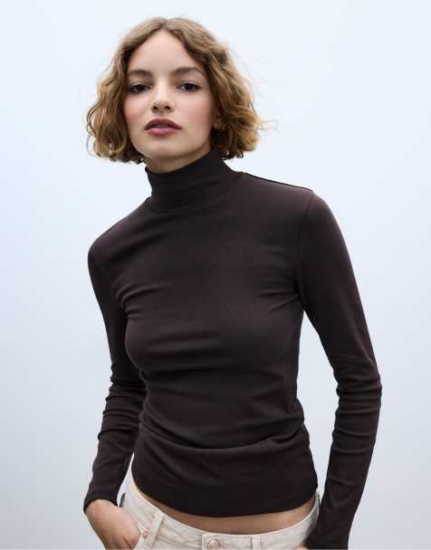 Stradivarius Basic high neck t-shirt in brown - view 1