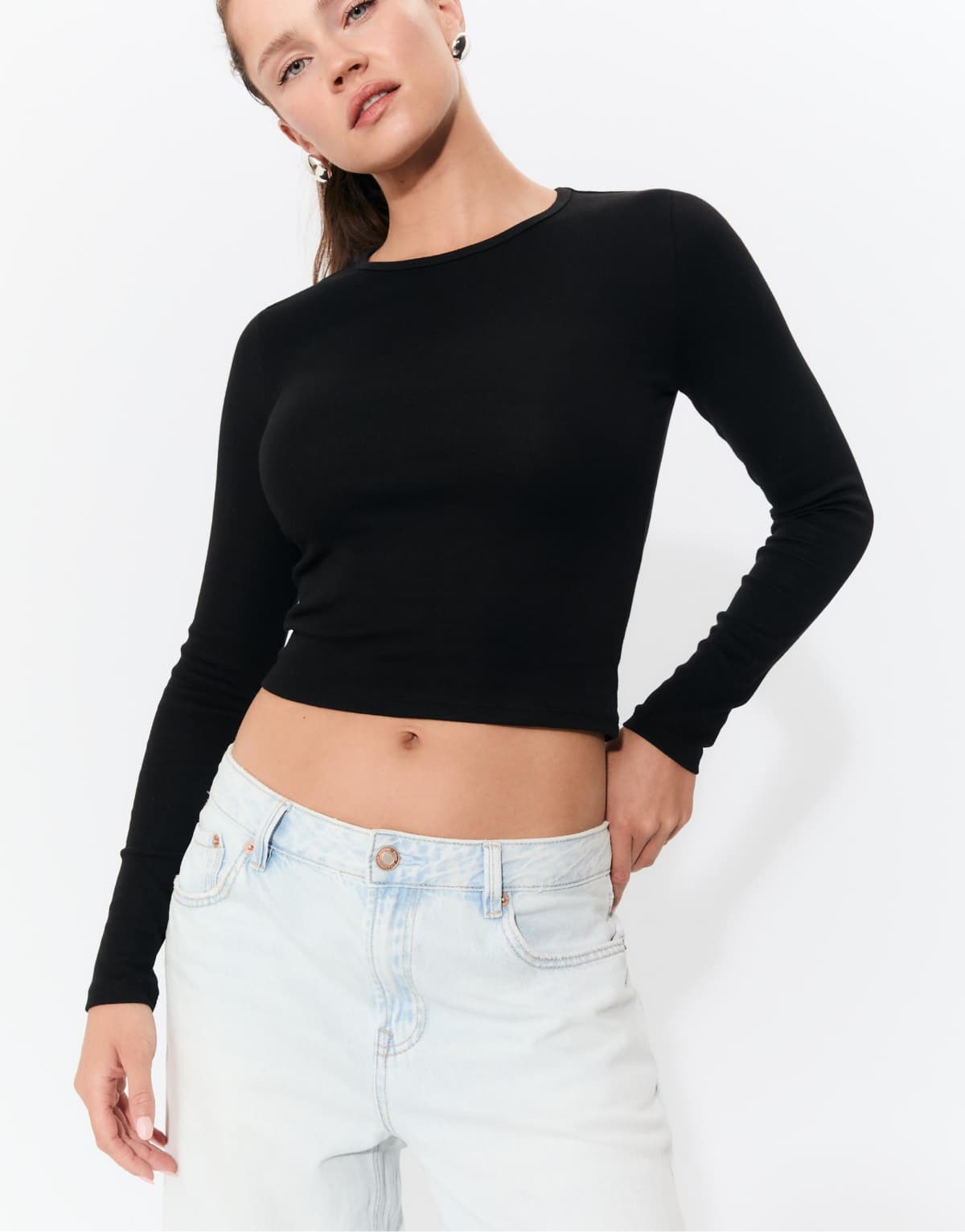 Stradivarius Basic long sleeve cotton t-shirt in black