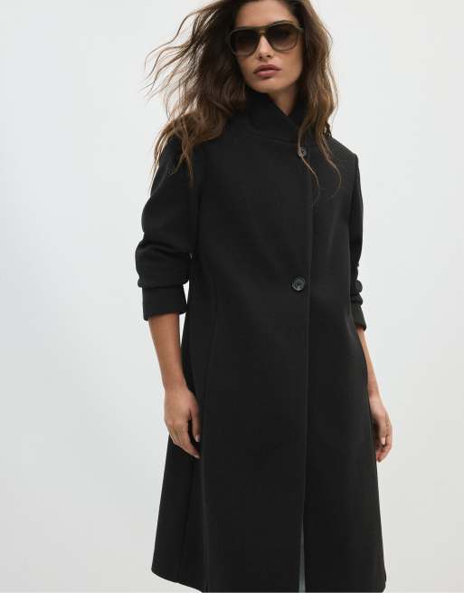 Stradivarius Basic Mantel mit weicher Haptik in Schwarz, 5 von 7