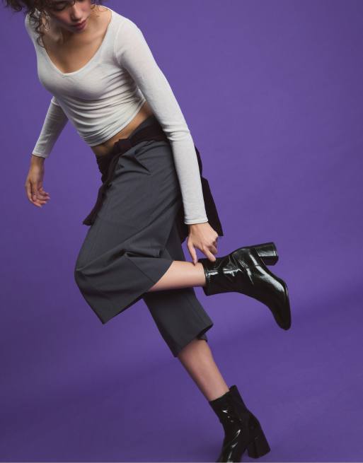 Stradivarius Basic mid-heel ankle boots in black, 3 of 7